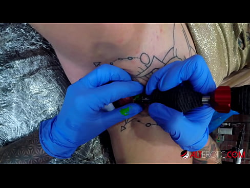 ❤️ Si Sully Savage adunay tattoo sa iyang clitoris ❤️❌ Porno sa amon